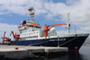 Das Forschungsschiff FS METEOR befindet sich am Hafen von Ponta Delgada.